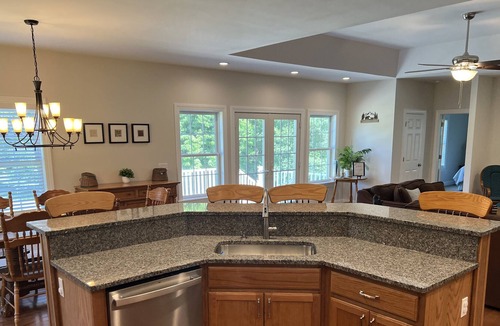 Bolton Landing House | Bright & Tranquil Bolton Gem - mins from Lake George!