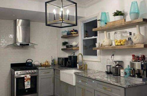 Harrison Apartment | Brilliant 3-bedrooms apartment in Harrison NJ walking distance to Harrison Train