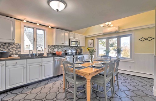 Bristol House | Bristol Home w/Pool ~ 3 Mi to Dtwn & Beach!