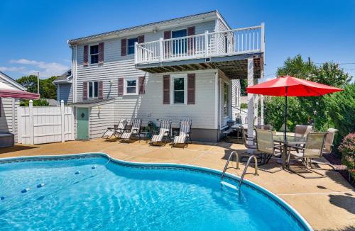 Bristol House | Bristol Home with Pool about 3 Mi to Dtwn and Beach!
