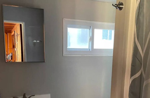 Bristol House | Bristol, RI recently renovated waterfront cottage
