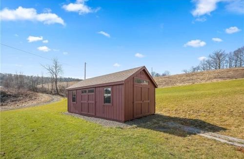 West Oneonta House | Brockway's Homestead Minutes From All-Star Village