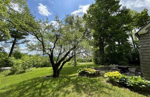 Peru House | Bromley Farmhouse close to skiing and hikes