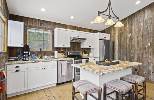 West Dover Hotel | Brook Bound Inn