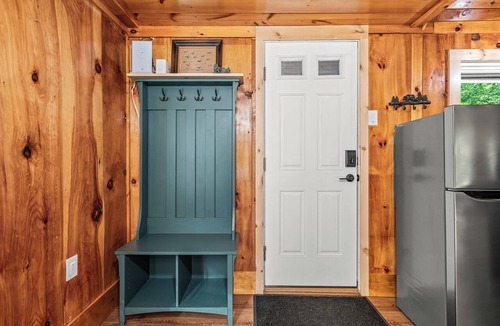 Brookfield Cabin | Brookside Cabin - Your Peaceful VT Off-Grid Escape