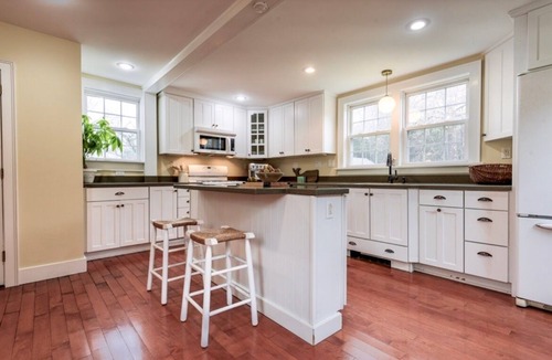 Stonington House | Brookside- Kayakers Dream in Historic Old Mystic. Few minutes drive to Mystic