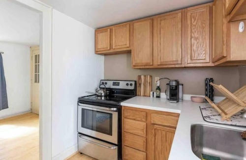 Old North End Apartment | BTV Metro Apartment: 2nd floor, parking