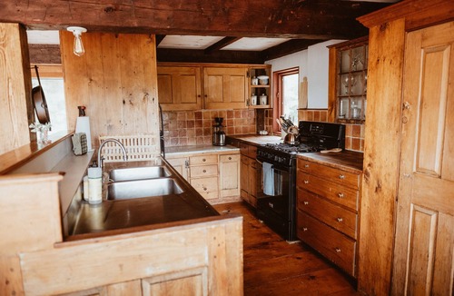 Post Mills House | Bucolic Vermont Dreamland & Homestead