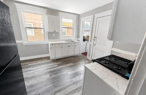 Beaver Hills House | Budget Private Room 1 near Yale & Hospitals - Grasso