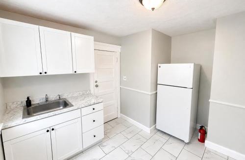 Beaver Hills House | Budget Private Room 5 near Yale & Hospitals Grasso
