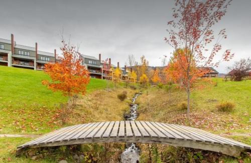 East Burke Apartment | Burke Mountain Condo, Steps to Kingdom Trails