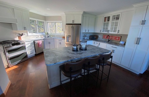 Carroll House | C12 Homey Bretton Woods slopeside townhome. Pool/gym passes!