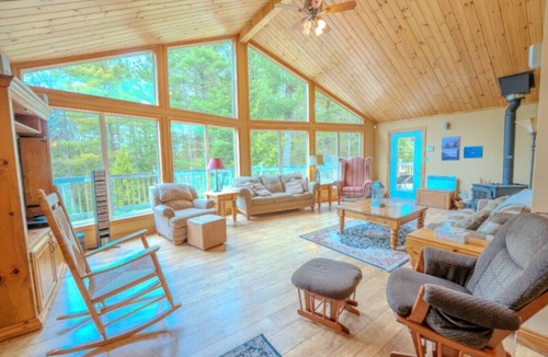Unorganized Centre Parry Sound Cabin | French River Hideaway