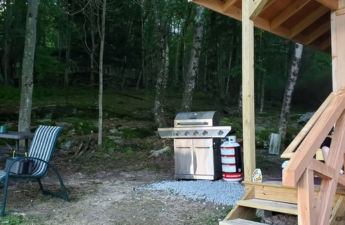 Jeffersonville Cabin | Cabin by the Rocks 12 x12 rustic cabin