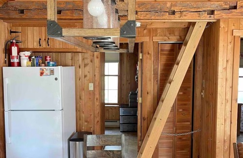 Montgomery Center Cabin | Cabin in the Woods VT - Discount Jay Peak Lift Tix