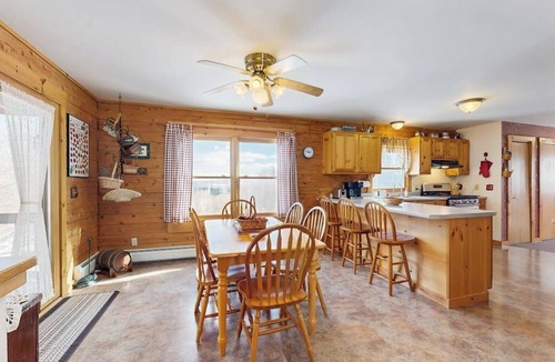 Westfield House | Cabin on 12 acres w/valley views, sledding hills, bbq, firepit, w/d, wifi