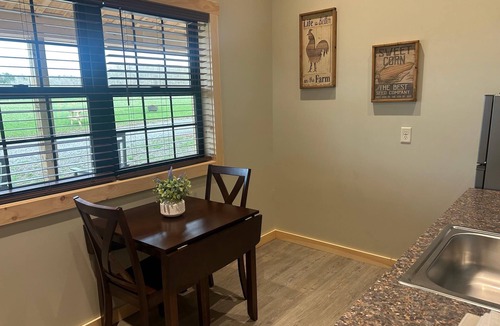 Vernon Cabin | Cabin - Room 12 - 1 Bedroom, full bath, mini-fridge, microwave