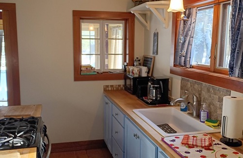 Rindge Cottage | Cabin & Sauna on Lake Monomonac near Mt. Monadnock