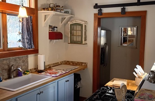 Rindge Cottage | Cabin & Sauna on Lake Monomonac near Mt. Monadnock