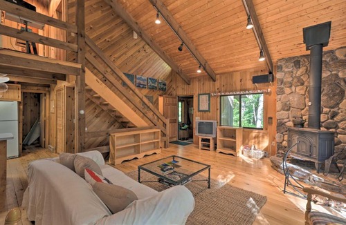 Sandisfield House | Cabin w/3 Acres, Tennis Courts: By 4 Ski Mtns