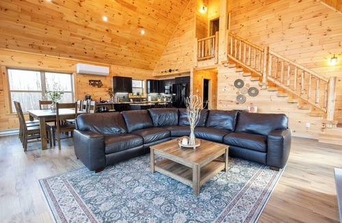 Davenport Cabin | Cabin w/Treehouse Views, Epic Game Room & Hot Tub