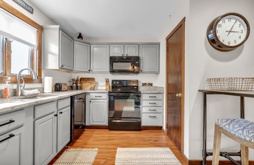Village at Camelback House | Camelback Beach and mountain adventures are Open. Stay at the best unit on MTN.