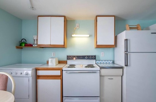 Camp Ellis House | Camp Ellis Beach House, just 100 steps to the beach! 3 BdRm, 1.5 Bath