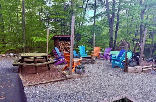 Leicester Cottage | “Camp Run amuck “ small quiet camp on Fern Lake
