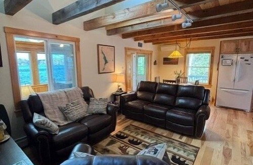 Meredith House | Can't Bear to Leave Lake Winnisquam