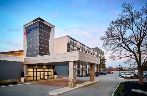 Burlington Hotel | Candlewood Suites Burlington Conference Centre by IHG