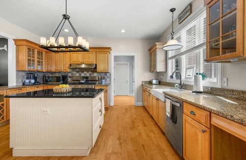 Barnstable House | Cape Cod luxury with private pool