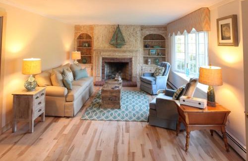 South Chatham House | Cape Escape Chatham 5 Star Beach Chic 5 Min Walk to Beach-Newly Renovated Private Retreat AC