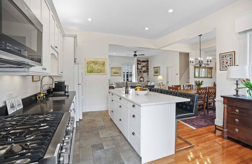 Edgartown House | Captain Morse House Luxury - In Town, Walk to Waterfront, Beach, Pets, 5 stars