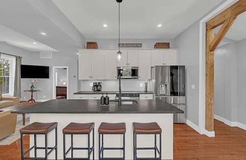 Higganum House | Carriage House In Higganum Center