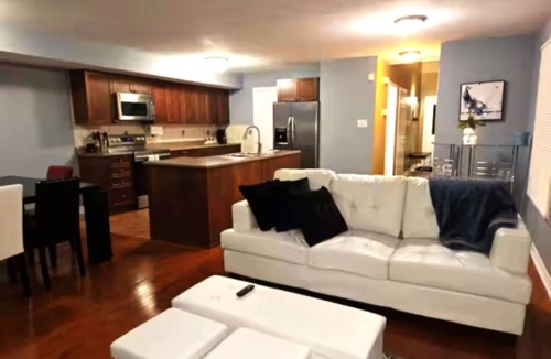 Arnprior House | Casa Amigos is Cozy & Relaxing- Perfect for morning coffee and sunset views.
