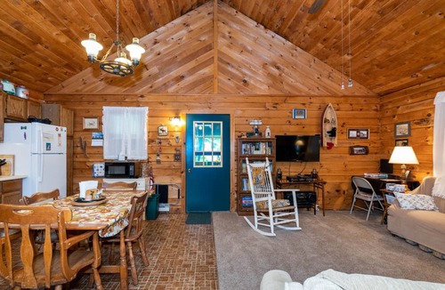 Cameron Mills Cottage | Casa Ciarla: "Stunning Lake Views - Right Off Keuka Lake Wine Trail!"
