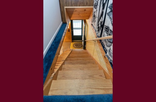 Cameron Mills Cottage | Casa Ciarla: "Stunning Lake Views - Right Off Keuka Lake Wine Trail!"