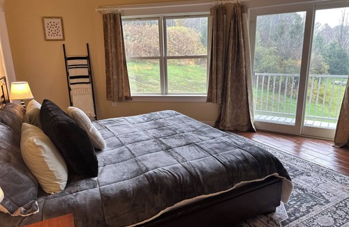 Margaretville House | Casa Rotunda: A Cozy Catskills Escape