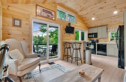 Lyman Cabin | Cast & Relax! Little Blue Cabin on Wadleigh Pond
