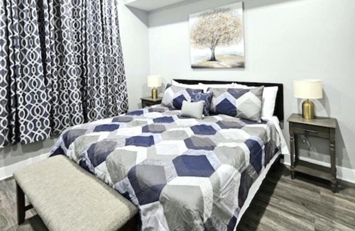 Newbold House | Catch Phillies Games,5BR with Kingt Bed, Hot Tub & Game Room
