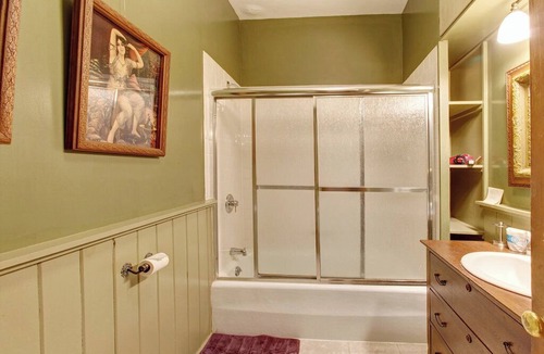 Margaretville Bed & Breakfast | Catskill Victorian Inn with spectacular mountain views, fireplace, and hot tub