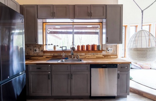 Circleville House | Catskills Barn Retreat w/Fireplace & 9 Acres