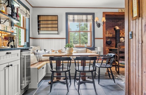 Leeds House | Catskills Farmhouse + Barn Suite + Mins to Hudson | Farmhouse at Leeds