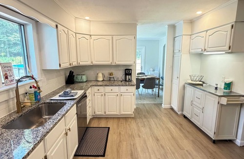 Windham House | Catskills - Windham Villa | 6BR, 4 BA, XL Pool, Hot Tub & Cinema, Gardens