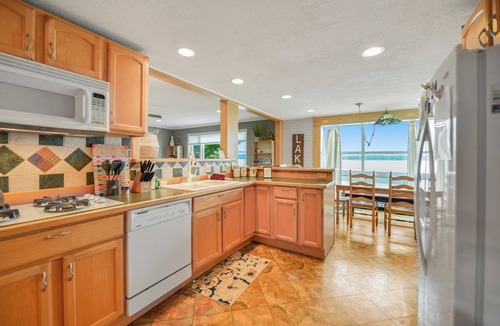 Seneca Falls House | Cayuga Lake Cottage: "Lakeside Cottage - Close to Wineries!"