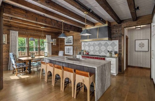 Wilmington House | Cedar and Stone House, Minutes from Mt Snow & Hermitage
