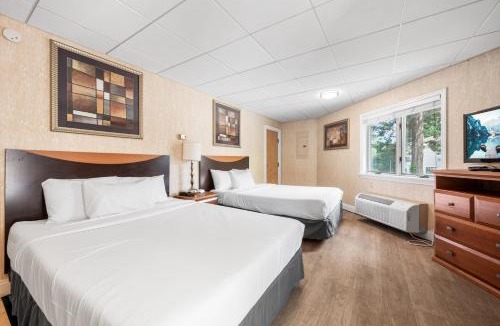 North Stonington Hotel | Cedar Park Inn