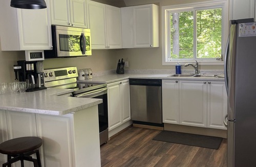 North Frontenac Cottage | Ceders & Ferns Lakefront Nature Retreat - 4-acres/Private Waterfront