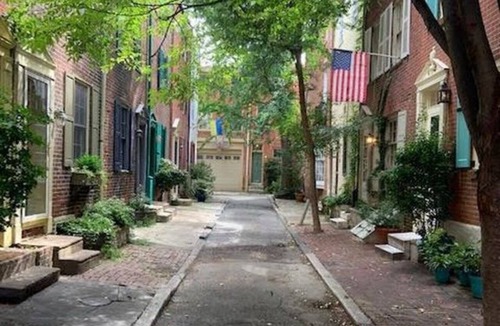 Washington Square West House | Center City Hideaway- Roof Deck, Patio & Workspace