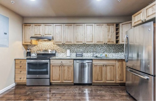 Washington Square West Apartment | Center City - Spacious 2 Bedroom - Walk Everywhere